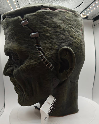 Frankenstein  Monster 3D printed  Bust with Living Mummiks Display Box  and Digital eyes kit installed. Halloween, Horror Display.