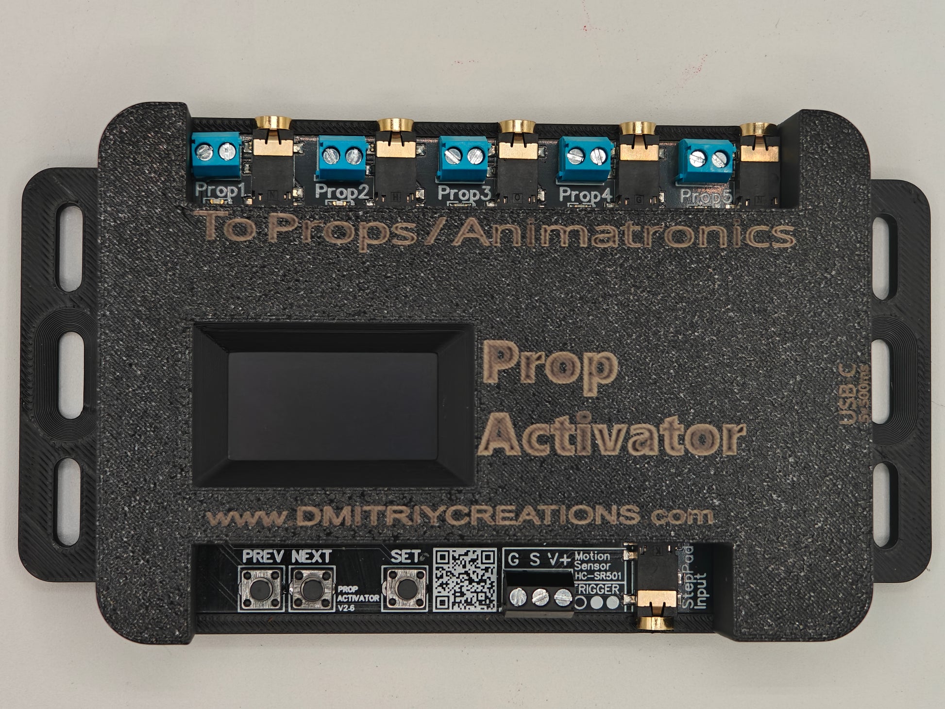 Prop Activator Controller from Dmitriycreation to control Store Animatronics using StepPad inputs or try me buttons